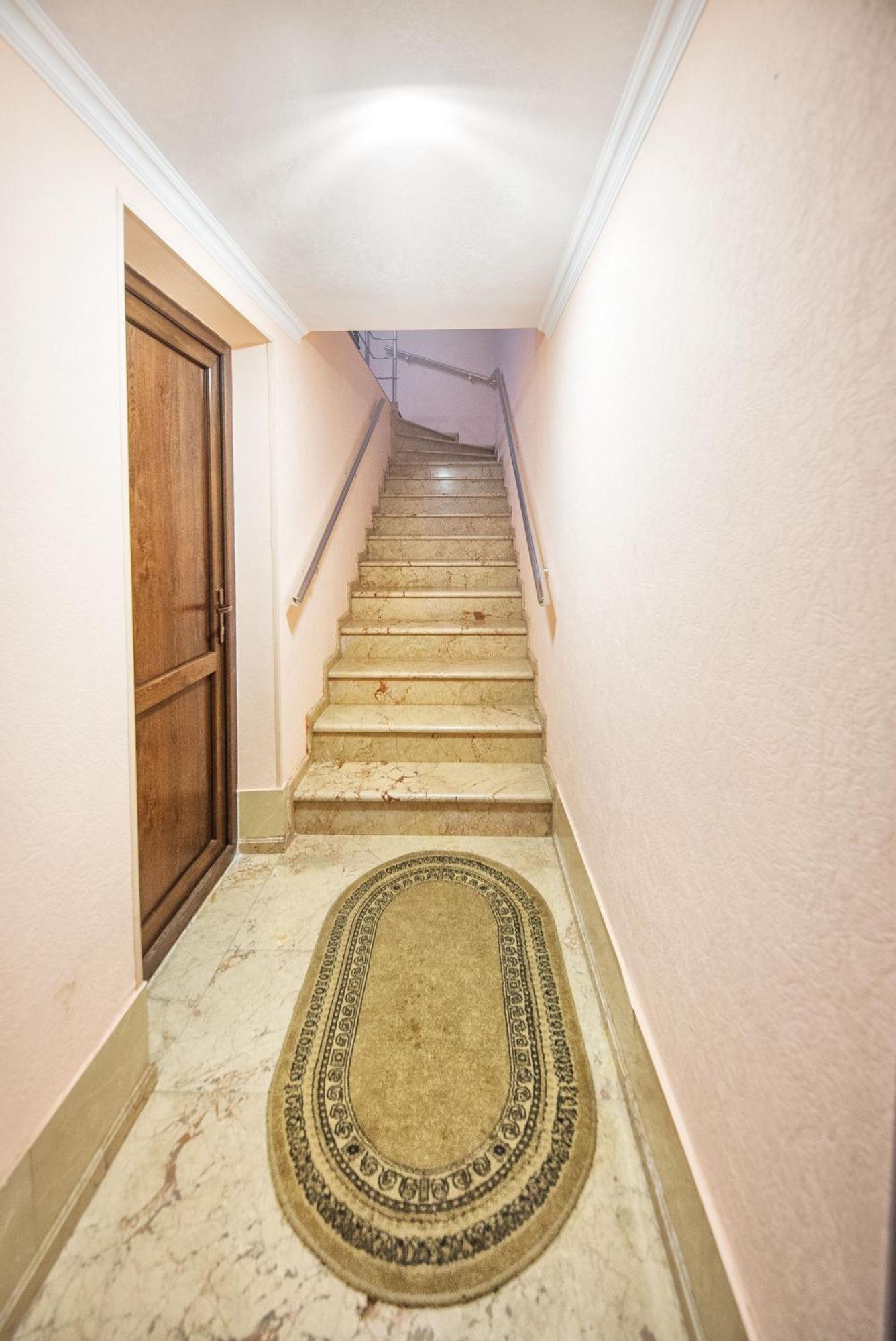 Apart Hotel Georgia Gold Тбилиси Екстериор снимка