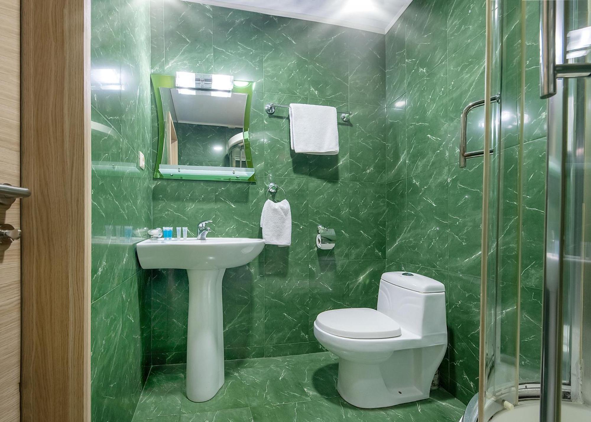 Apart Hotel Georgia Gold Тбилиси Екстериор снимка
