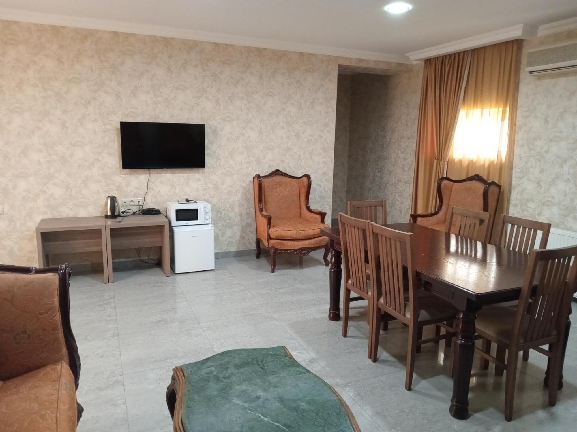 Apart Hotel Georgia Gold Тбилиси Екстериор снимка