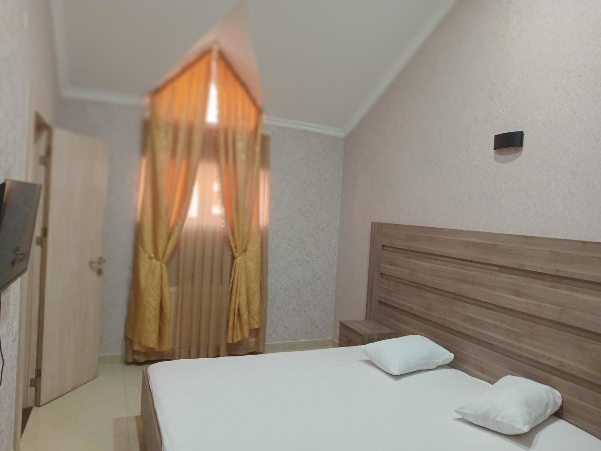 Apart Hotel Georgia Gold Тбилиси Екстериор снимка